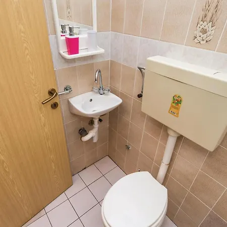 1 Bedroom In *