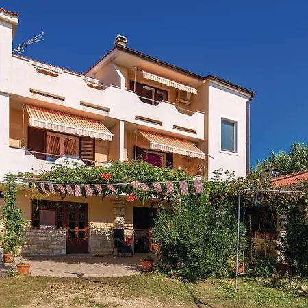Apartment Lovely In With House Sea View Dinjiška