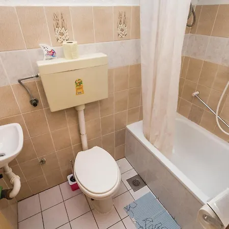1 Bedroom In * Dinjiška